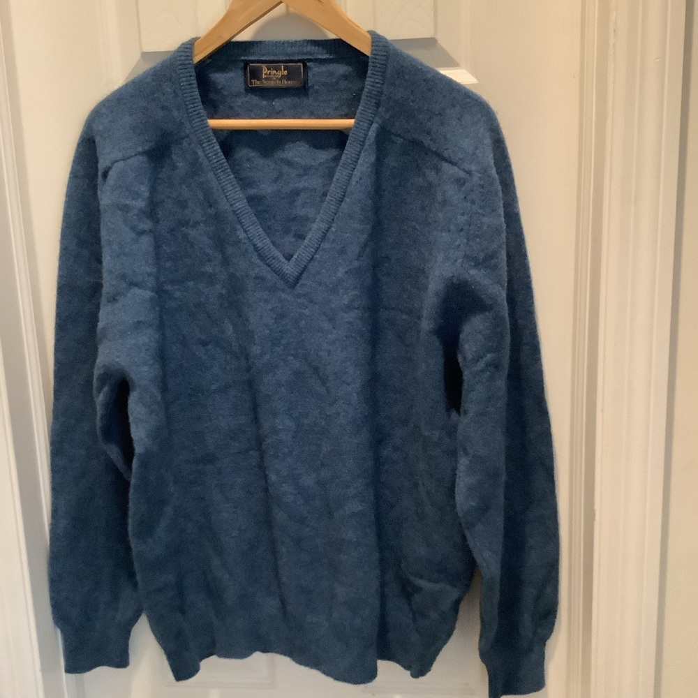 Pringle of Scotland Lux The Scotch House 100% Lambswool Blue V-Neck Sweater